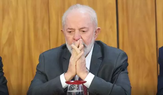 Queda na popularidade fará Lula ‘meditar duas ou dez vezes’ sobre reeleição, diz Temer