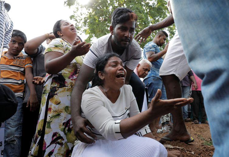 Sri Lanka reduz total de mortos em atentados de 359 para 253