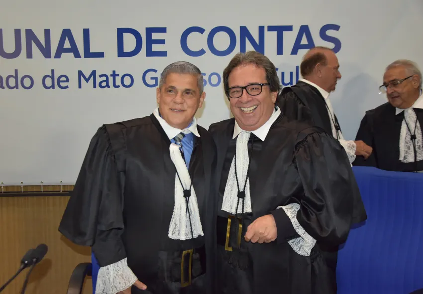 TJ analisa pedido de afastamento e bloqueio de R$ 106 milhões de dois conselheiros do TCE