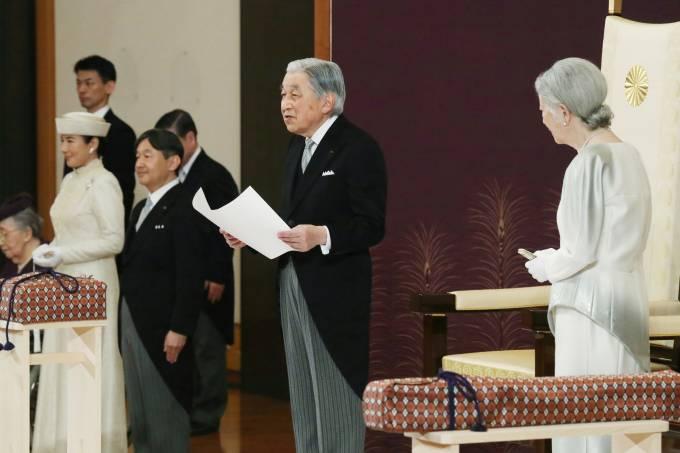 Imperador Akihito abdica e deixa o trono do Japão