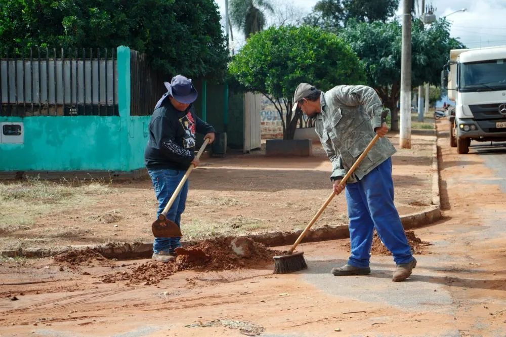 Infraestrutura intensifica serviços de limpeza e roçada em Jardim