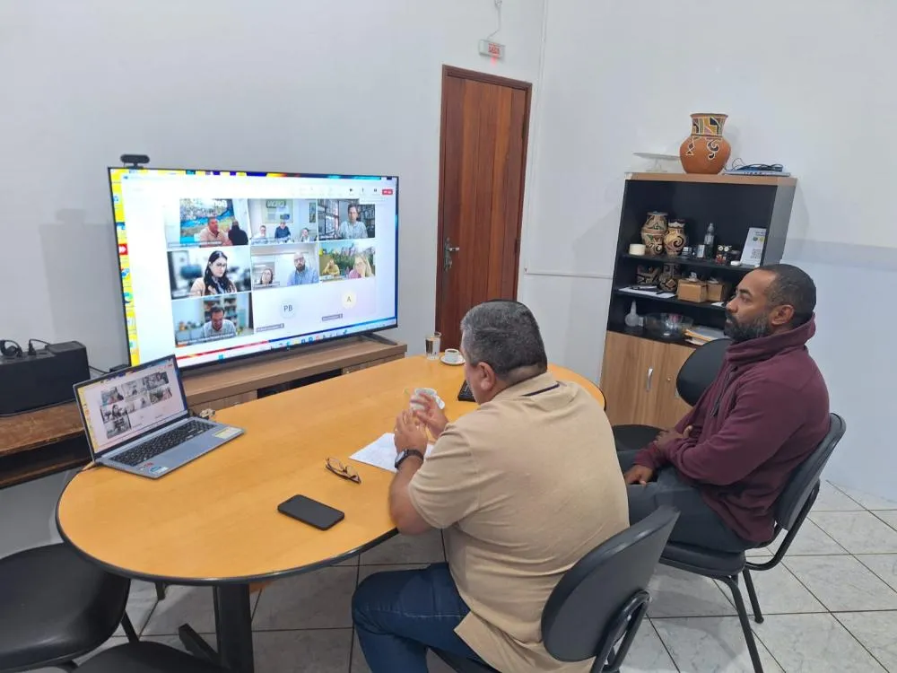 Reunião debate impactos causados por javalis e javaporcos em Bonito