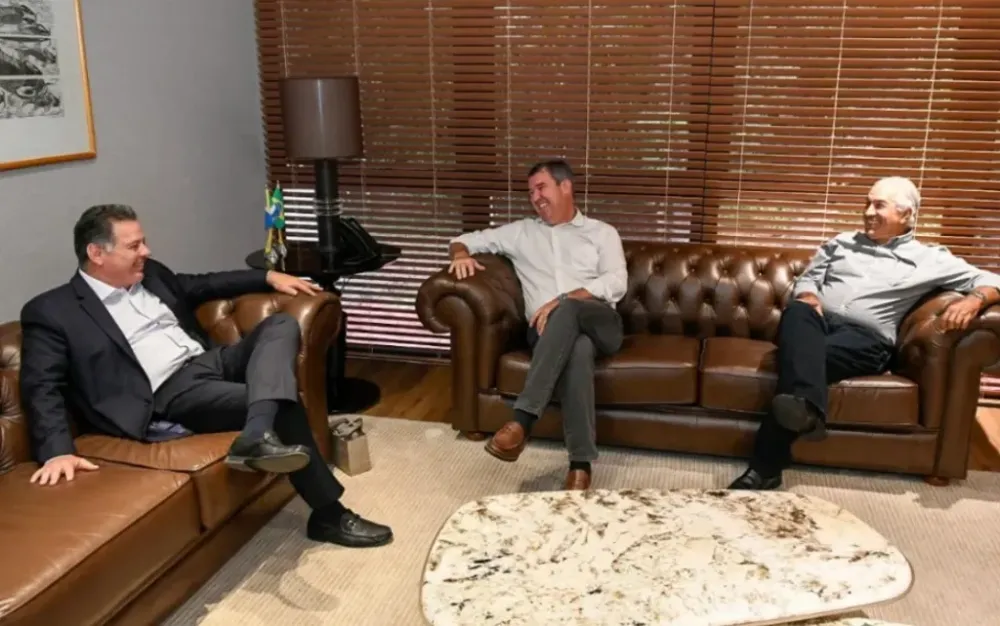 Reinaldo não descarta permanência no PSDB se partido oficializar superfederação