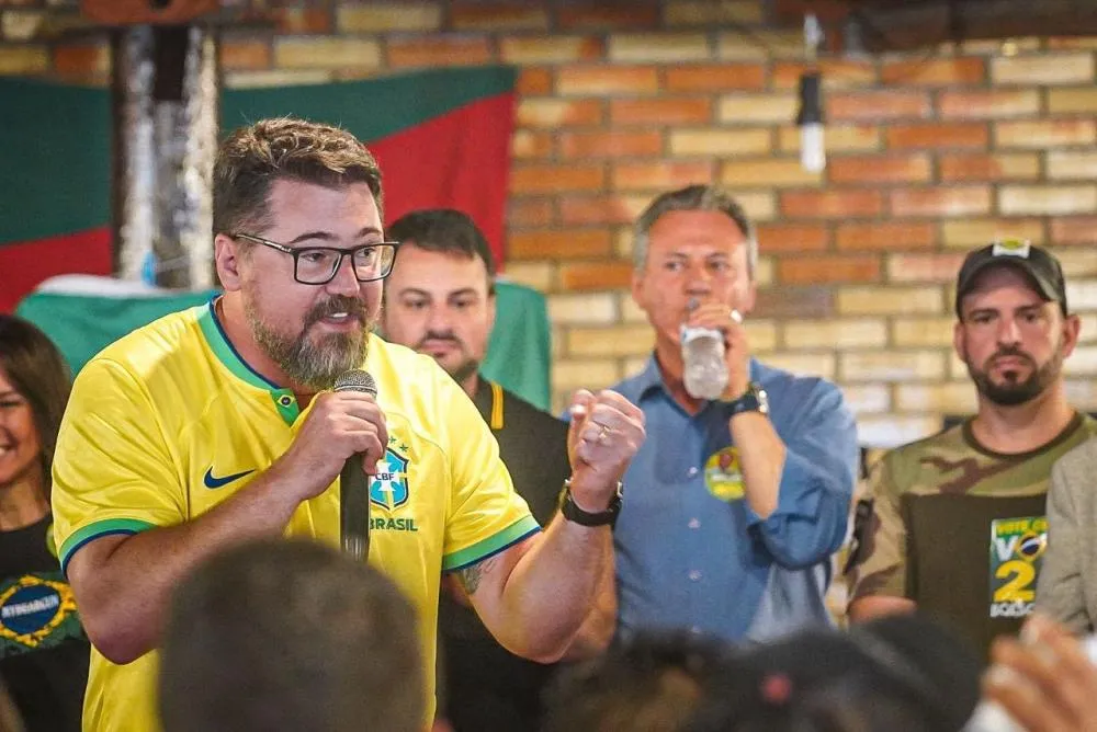 Pollon diz que R$ 1 milhão para série em SP visa combater “hegemonia” da esquerda na cultura