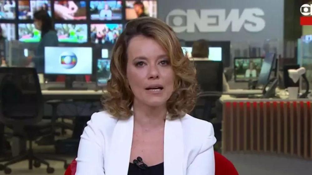 Barra de ferro atinge cabeça de Natuza Nery na Globo e jornalista é hospitalizada
