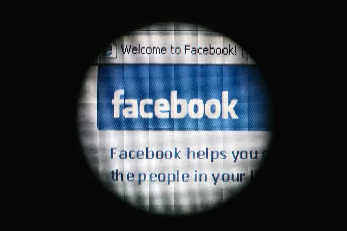 Facebook apaga páginas que divulgavam fake news na Itália