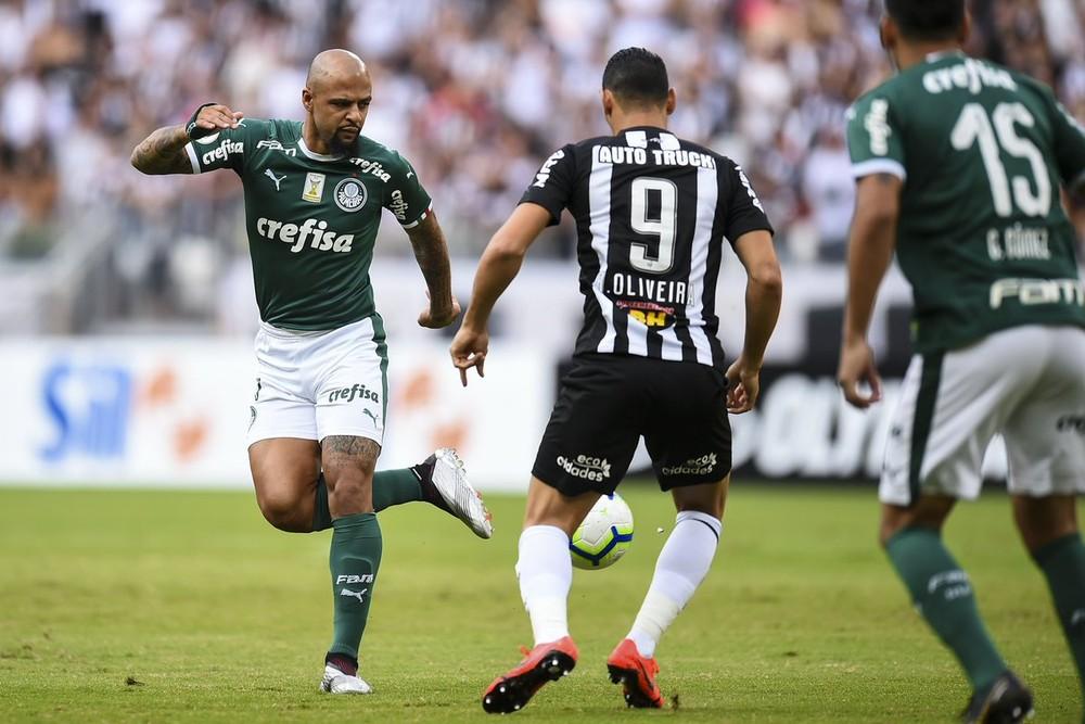 Palmeiras planeja a renovação de contrato do volante Felipe Melo