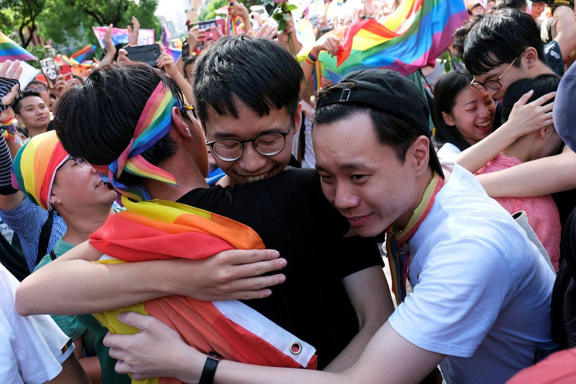 Taiwan é 1º país da Ásia a legalizar casamento gay