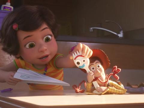 Toy Story 4 | Equipe se une para ajudar Garfinho em novo trailer