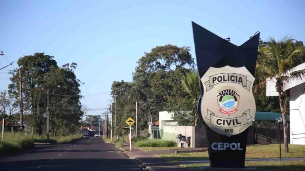 Idoso é preso após agredir filho a pauladas em Campo Grande