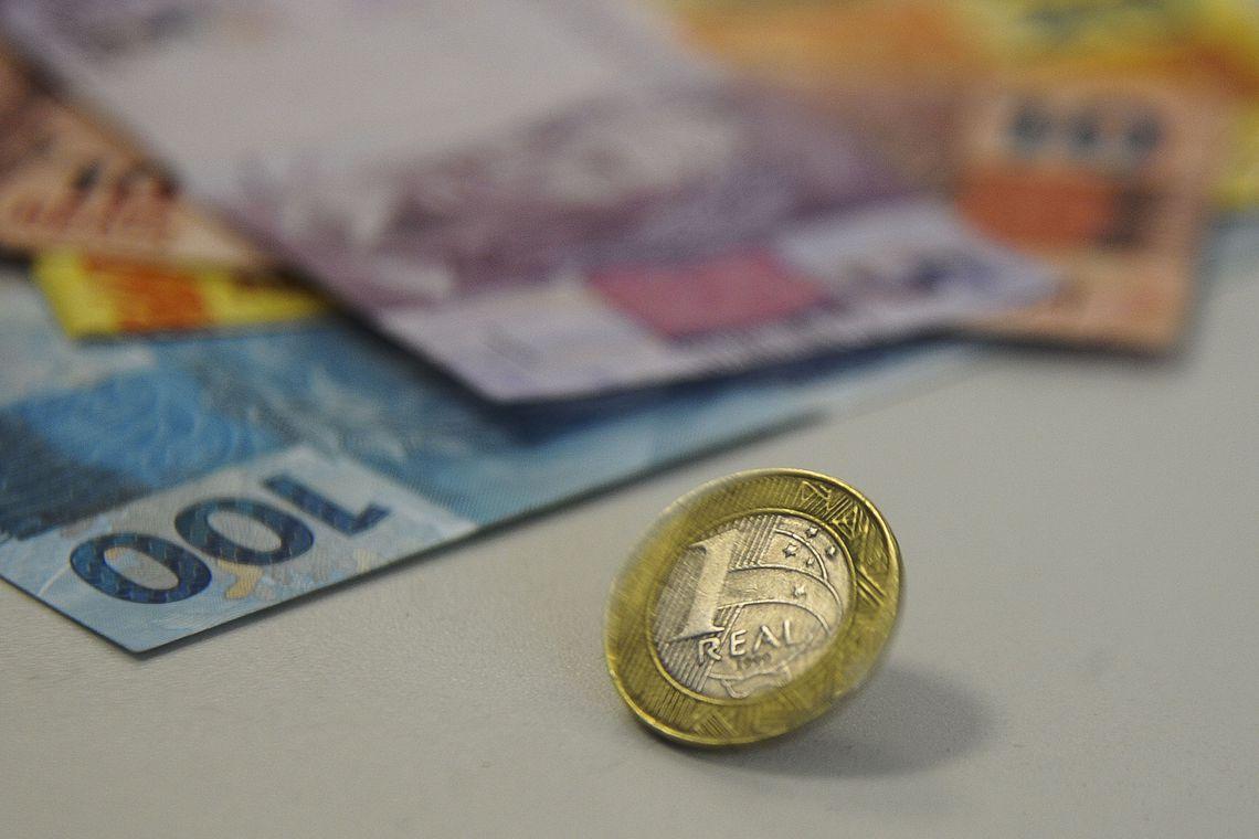 Governo usa reserva e libera R$ 1,58 bi para educação