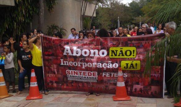Abono de R$ 200 poderá ser votado na próxima semana