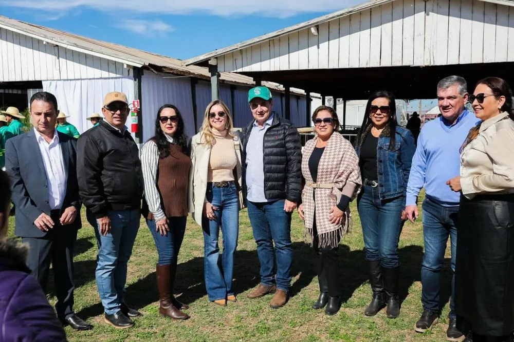 Prefeito de Jardim prestigia abertura da 53ª Expobel em Bela Vista