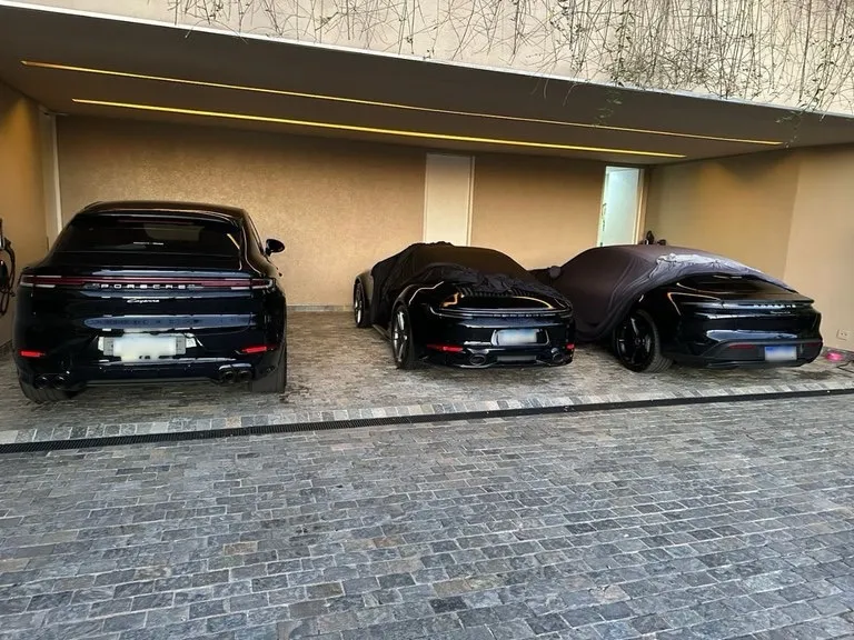 PF apreende Porsches e até quadro de Portinari em operação com mandados em MS