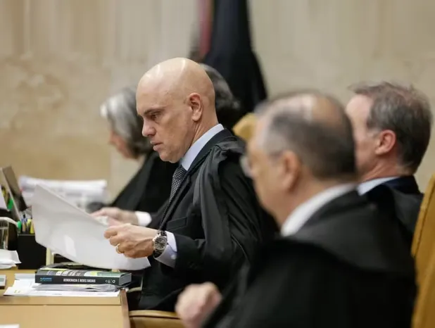 Moraes espera manifestação da defesa para decidir sobre prisão de Bolsonaro