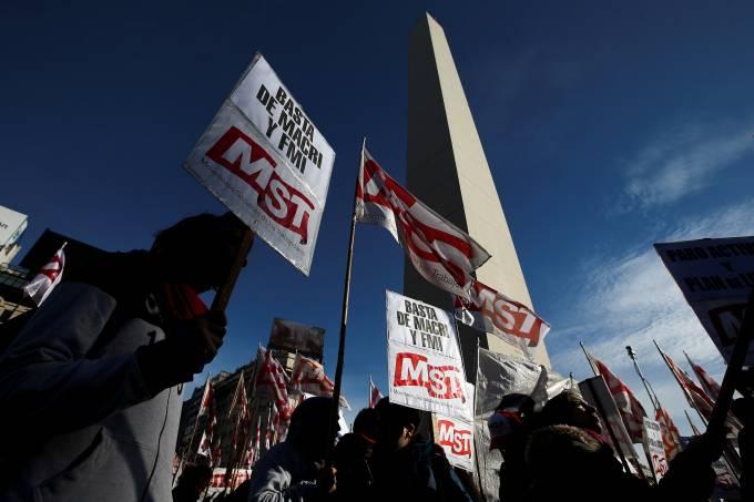 Argentina tem greve geral de 24 horas contra a política fiscal de Macri