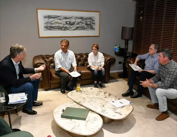 Tereza e Nelsinho ouvem Riedel sobre efeito das tarifas de Trump antes de missão nos EUA