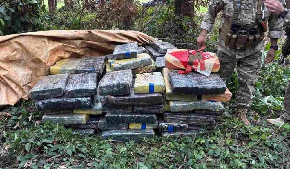 Operação no Paraguai apreende mais de 800 quilos de maconha que seriam entregues no Brasil