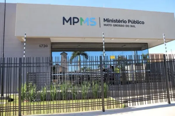 Investigação sigilosa do MPE implica servidora usada como doméstica por prefeita