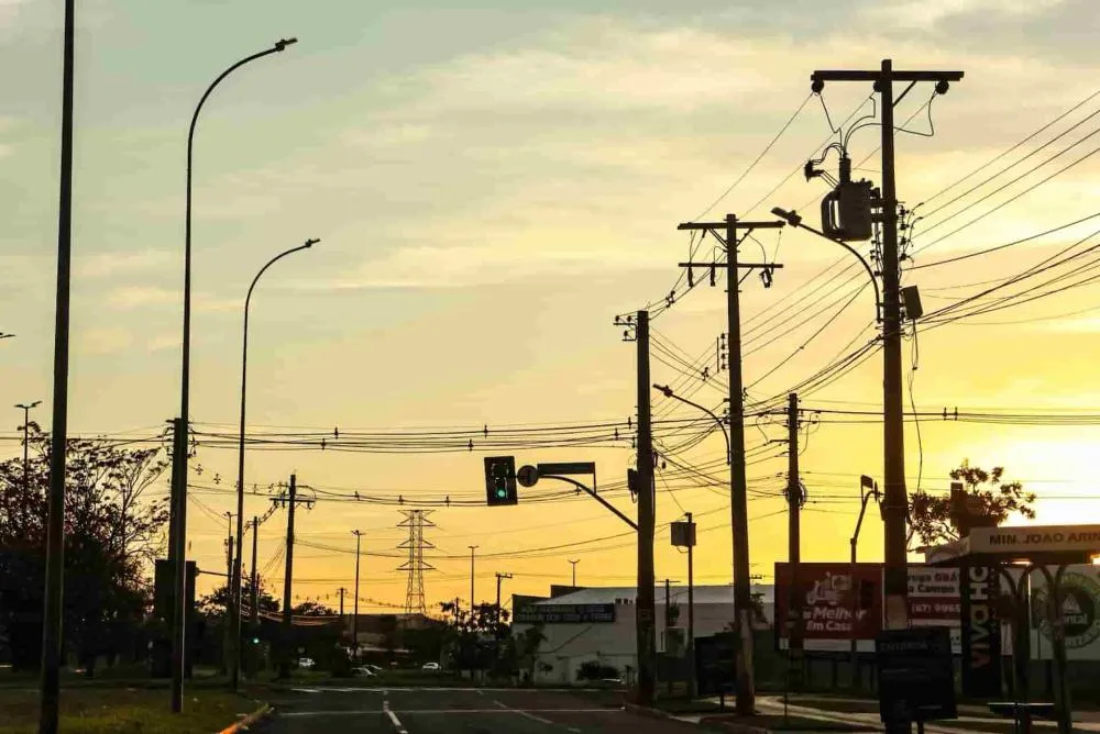 Frio perde a força e calor de 33°C fecha o mês de julho em MS