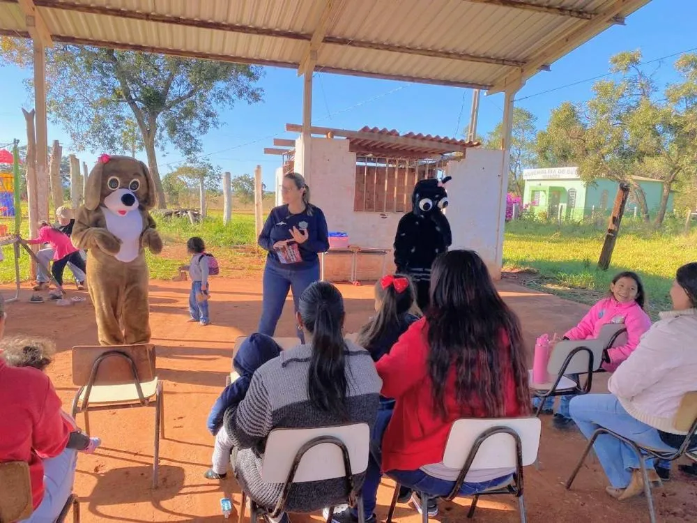 Ação de Puericultura leva orientação e mascotes educativos ao Assentamento Recanto do Rio Miranda