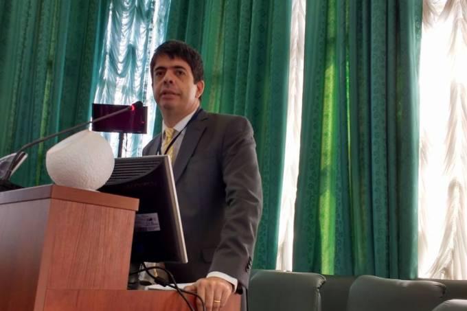 Secretário de Bolsonaro pede desculpas a família de vítima da ditadura