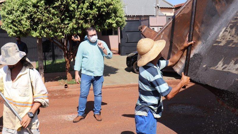Vila Toscana vai receber 55 toneladas de massa asfáltica em Dourados