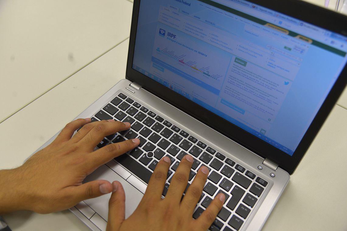 Receita abre consulta a 1º lote de restituição do IR
