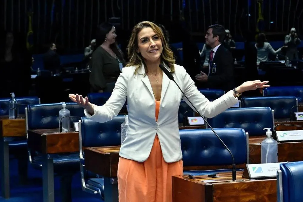Ex-“senadora do Bolsonaro”, Soraya diz que Jair, Eduardo e Flávio iludem eleitores com mentiras