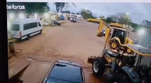 Vídeo: Homem é baleado após briga em posto de combustível em Jardim