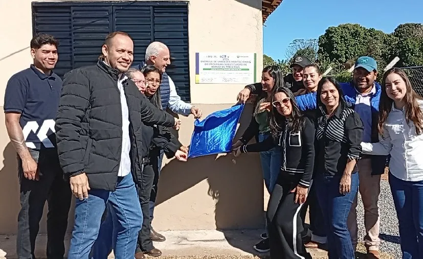Prefeito Neco Pagliosa entrega 26 casas populares e inaugura ponte de concreto em Caracol