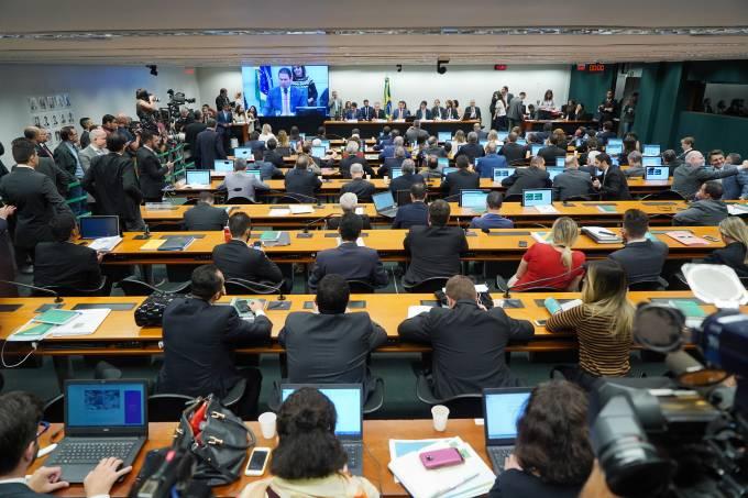 Debates sobre relatório da Previdência começam hoje