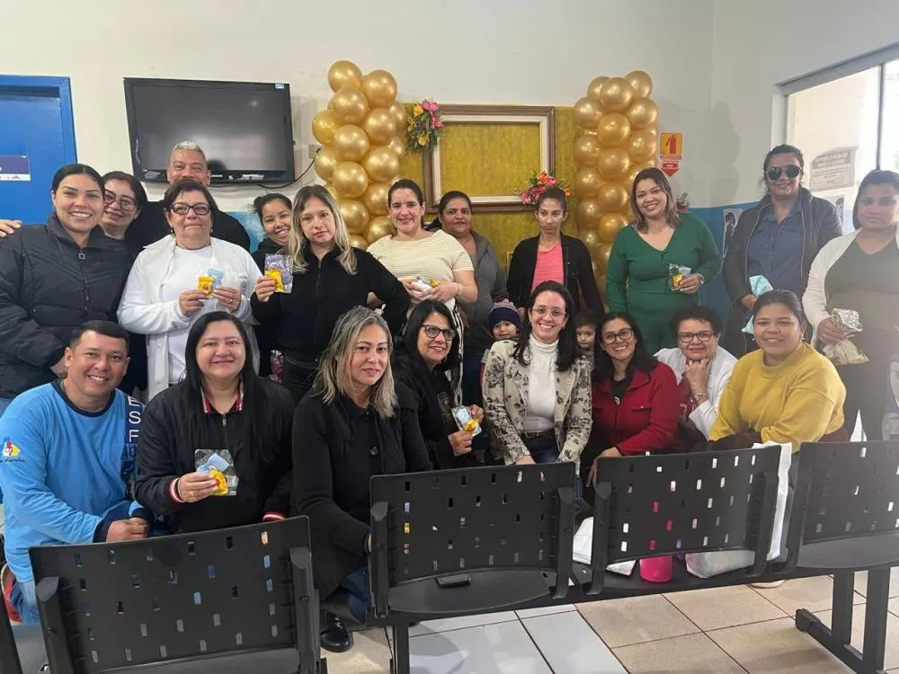 ESF 4 realiza ação do Agosto Dourado com palestra e entrega de brindes em Jardim