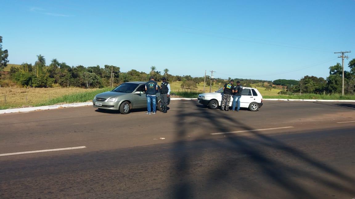 Agepan fiscaliza e orienta motoristas sobre prática de carona amiga