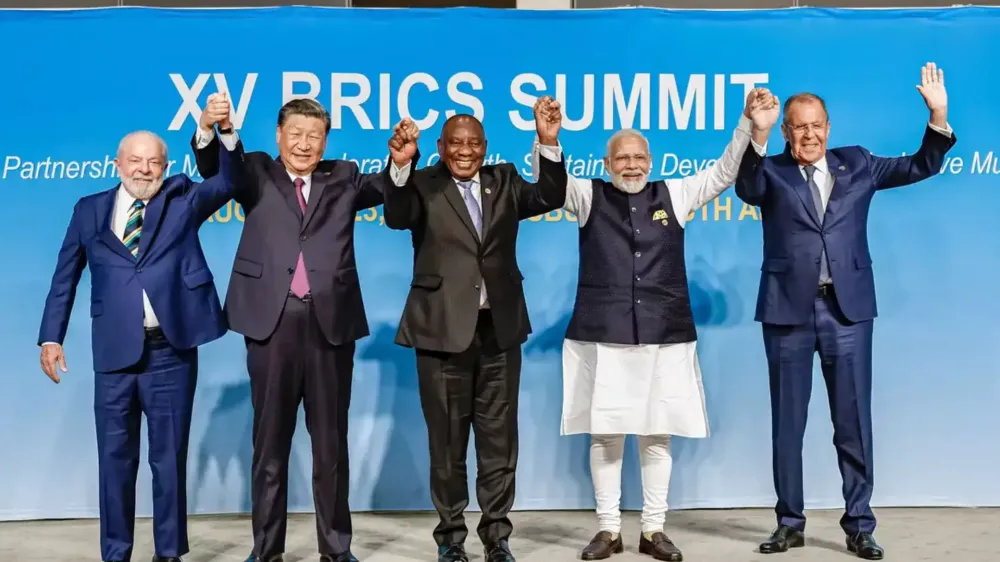 Líderes do Brics conversam sobre tarifaço e guerras em reunião virtual
