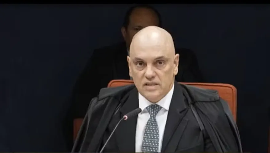  AO VIVO: Moraes vota agora no julgamento de Bolsonaro e outros sete réus; assista