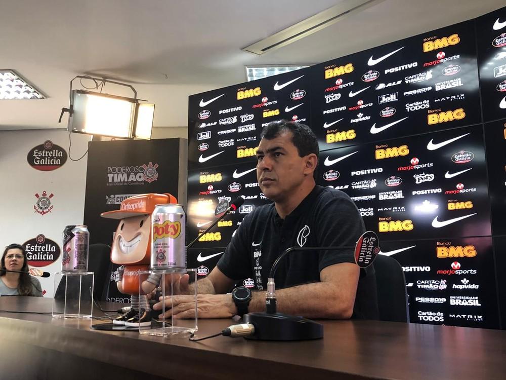 Fábio Carille vê Corinthians 