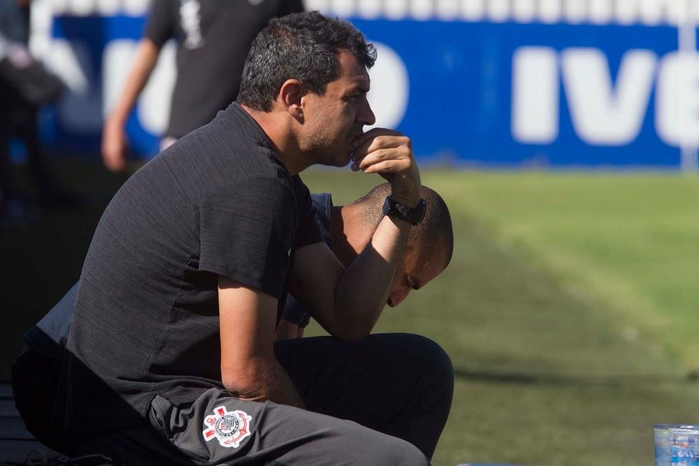 No Corinthians, Carille diz ter recebido 