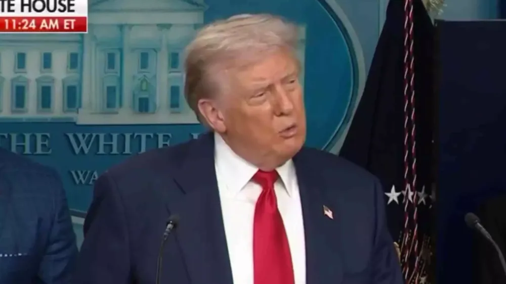 Trump diz que Tylenol deve ser evitado por gestantes e crianças devido a risco de autismo