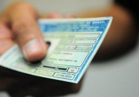 Detran-MS publica lista de condutores com CNH cassada ou suspensa