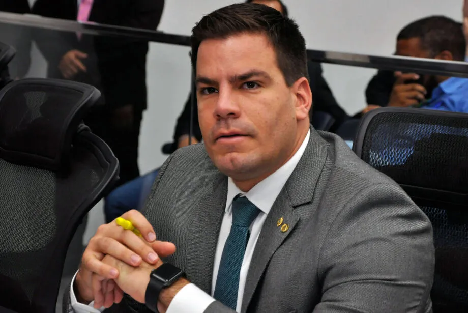 Capitão Contar vai a Brasília dialogar com lideranças nacionais de 4 partidos