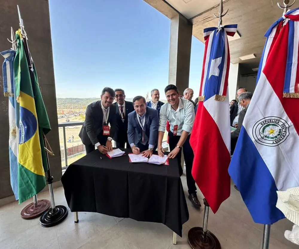 Prefeito de Jardim assina termo de cooperação da Rota Bioceânica