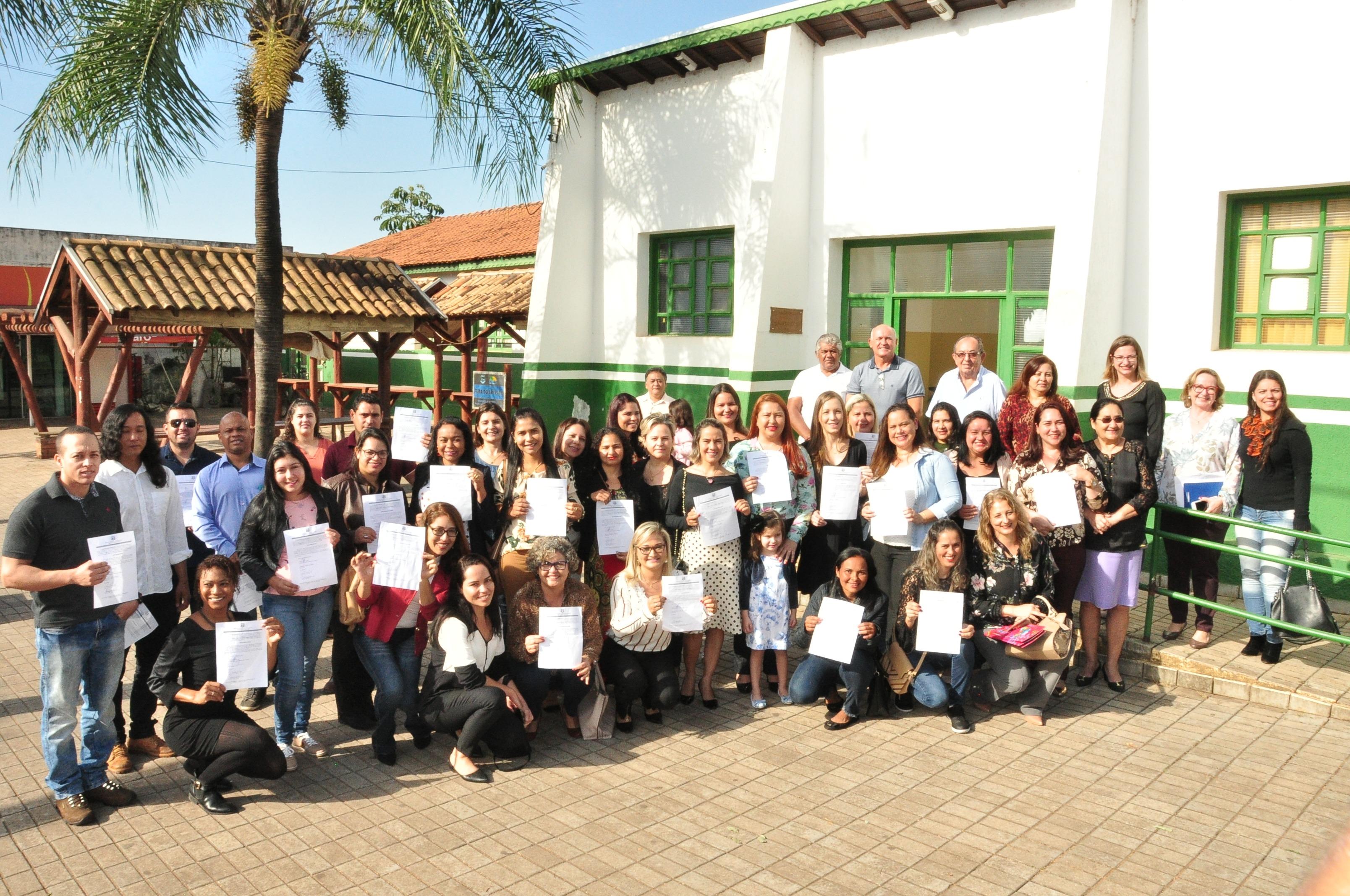Prefeito dá posse a mais 33 candidatos aprovados no concurso em Bonito