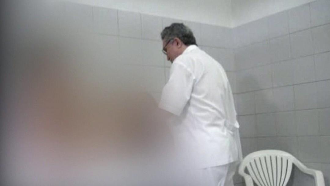 Médico e prefeito no Ceará é filmado estuprando pacientes