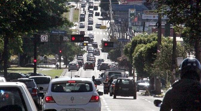 Mais de 150 mil veículos no estado têm débitos em IPVA