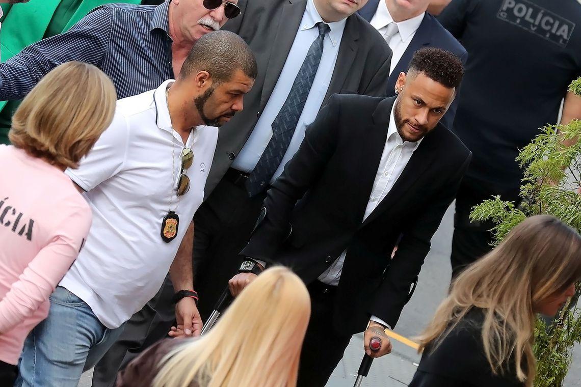 Delegada titular encerra investigações do caso Neymar