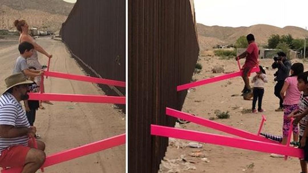 Arquiteto instala gangorras na fronteira dos EUA