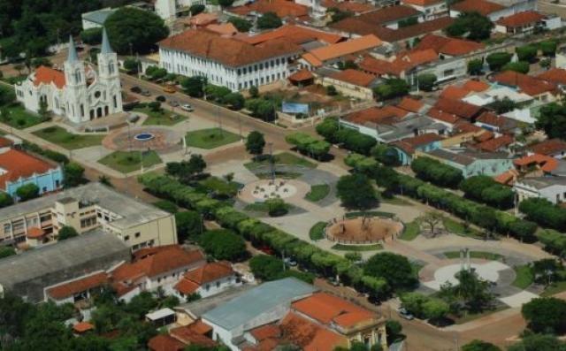 Aquidauana faz 127 anos com desfile e exposição agropecuária
