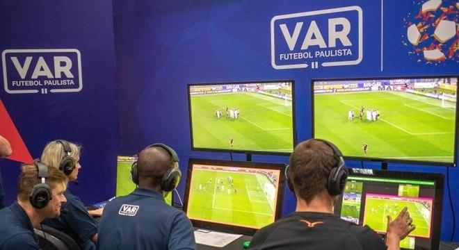 VAR no Brasil demora 46% a mais do tempo recomendado