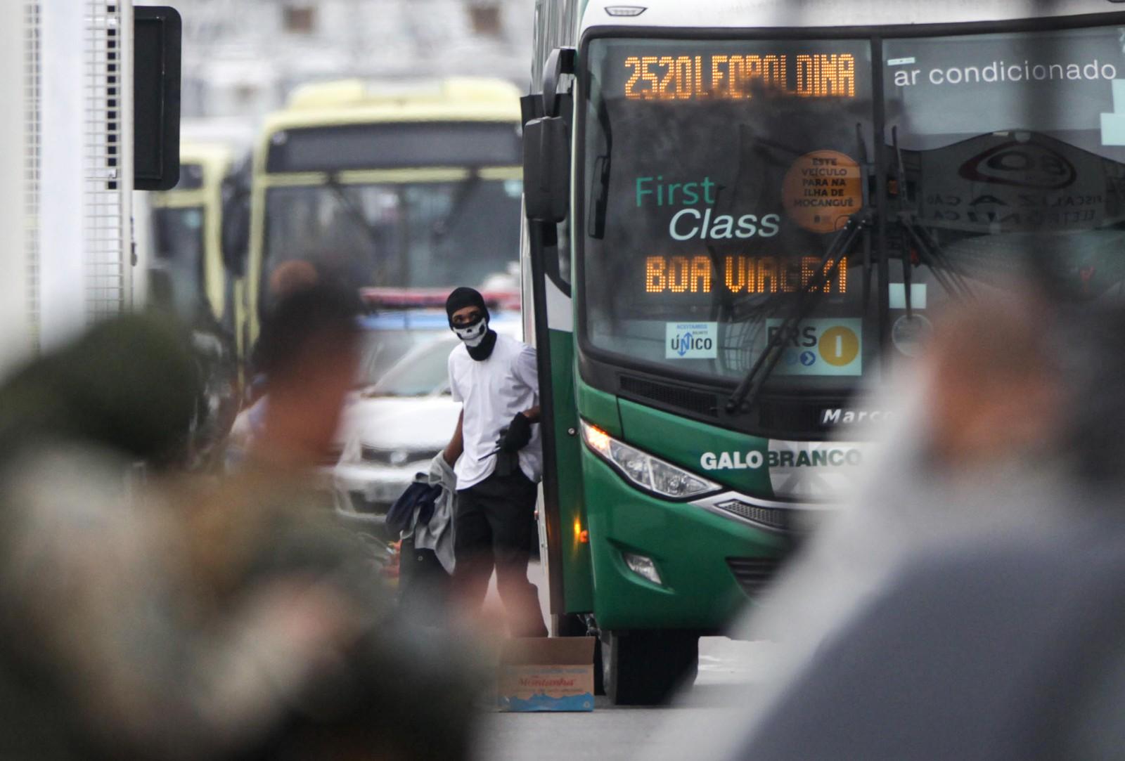 Polícia encontra celular que pode ser do sequestrador